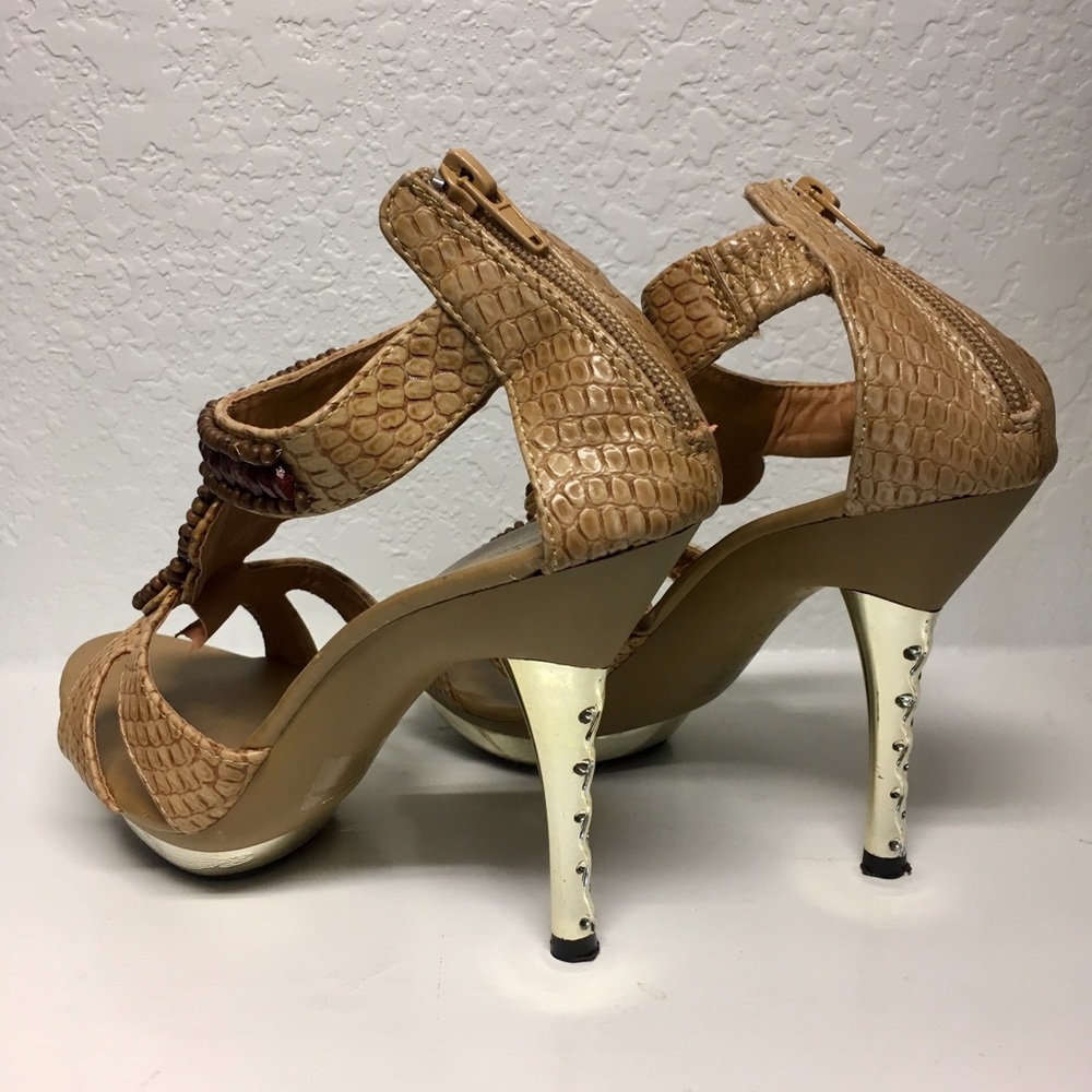 Bolaro Heels/Platform - Picture 2 of 7